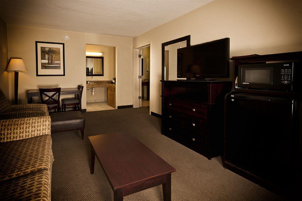 Grand Texan Hotel And Convention Center Midland Extérieur photo